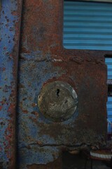 Cerradura vieja oxidada