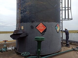 oil well in the port