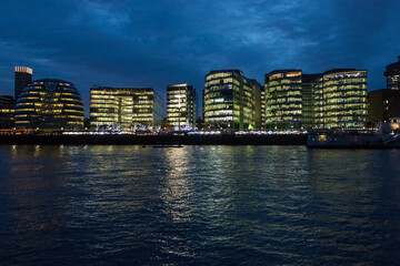 Fototapeta na wymiar London at night and Thames