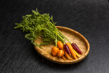 Fototapeta na wymiar かわいいにんじん　Cute beautiful fresh carrot photo 