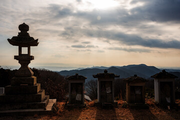 兵庫県・ 加西市天空の石燈籠、盛者必衰の地