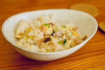 家のチャーハン、シンプルに美味しい！