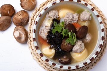 Clear Soup with Shiitake Mushrooms, Minced Pork and Seaweed