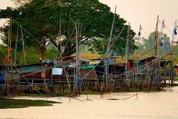 Thailand, Udon Thani, fishing net on the lake at Kumphawapi