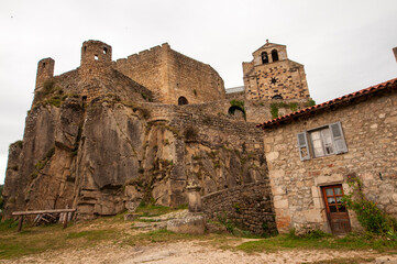 Chalencon village de Haute loire.