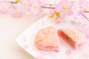 ピンクの鯛焼き　桜あん