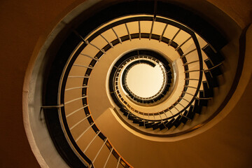 Obraz premium spiral staircase in the building