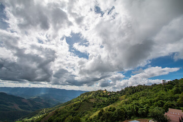 Fototapeta premium Beautiful mountain views against the sky with beautiful clouds.
