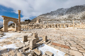 Fototapeta premium Gymnasium.Welcome to Sagalassos. Isparta, Turkey.To visit the sprawling ruins of Sagalassos, high amid the jagged peaks of Akdag, is to approach myth: the ancient ruined city set in stark.