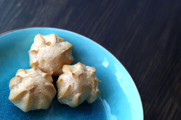 eclairs, profiteroles