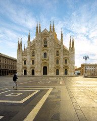 Alba in Piazza del Duomo a Milano, Italia, lombardia
