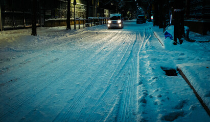 Snowy night 