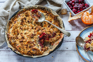 Cranberry and clementine pie