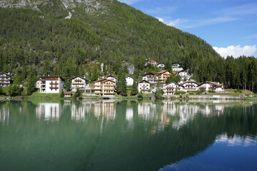 Fototapeta na wymiar the Lago Alleghe, Dolomites, South Tyrol, Italy, September