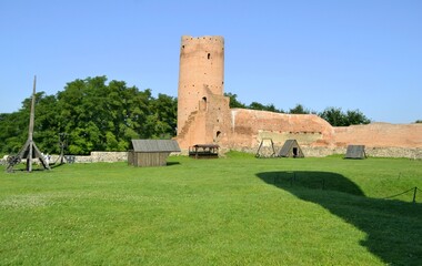 Zamek książąt mazowieckich w Czersku. Budowla gotycka zbudowana na przełomie XIV i XV wieku. © Albin Marciniak