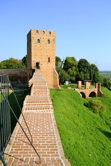 Zamek książąt mazowieckich w Czersku. Budowla gotycka zbudowana na przełomie XIV i XV wieku. © Albin Marciniak