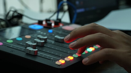 Audio mixer used to process sound or voice. These devices are often used in concerts, shows, and virtual events such as online webinars. Many webinars were conducted during the Covid-19 pandemic