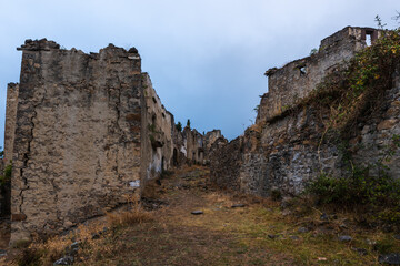 Fototapeta na wymiar Remains of Abandoned village of Escó, Aragon Spain