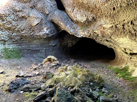 Grotte des framboises &agrave; l'Etna (Sicile