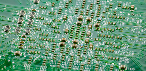 コンピューターの複雑な電子回路