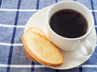 ホットコーヒーとラスク
