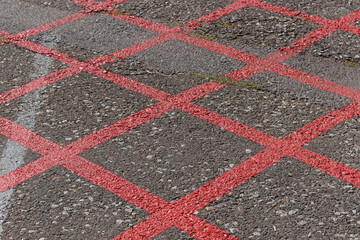 Intersection red lines