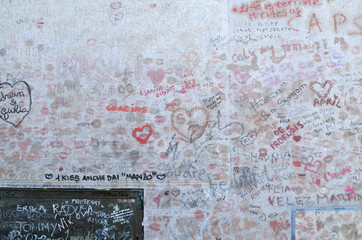 Oscar Wilde (1854-1900), Pere Lachaise Cemetery, Cimetiere du Pere Lachaise, Paris, France, Europe