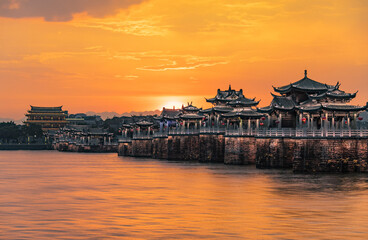 Fototapeta premium Night view of Guangji Bridge, Chaozhou City, Guangdong Province, China