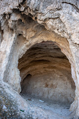 M.Ö.'ye tarihlenen hamam kalıntıları batı karadeniz'de karabük, eski çarşı. taş formlar ve sıcak su