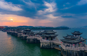 Fototapeta premium Night view of Guangji Bridge, Chaozhou City, Guangdong Province, China