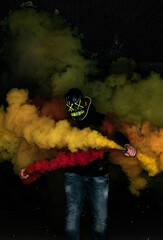 Smoke mit Maske 24