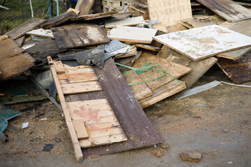 Recycling of wood waste