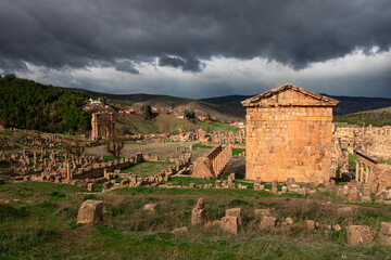 Fototapeta premium Djemila, the archaeological zone of the well preserved Berber-Roman ruins in North Africa, Algeria. UNESCO World Heritage Site.