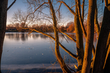 Winterlichere Abendrot am F&uuml;hlinger See in K&ouml;ln 