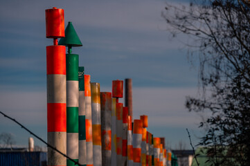 Bojen und Barken Sammelstelle in K&ouml;lner Hafen 