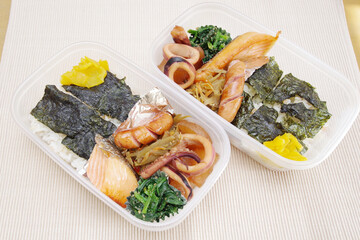 沢山のおかずが入ったお弁当
