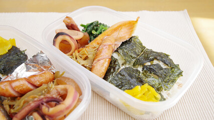 沢山のおかずが入ったお弁当