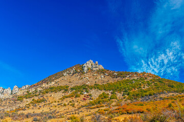 Fototapeta premium mountains and forests of crimea on an autumn day