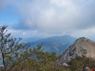 산 정상에서 바라본 멋진 풍경