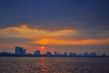 Obraz premium city skyline at sunset