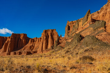 Fototapeta premium Sheer Cliffs in Cathedral Valley