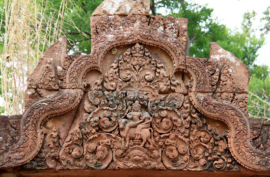 Magnificent details of the Hindu temple in Banteay Srei, Cambodia 