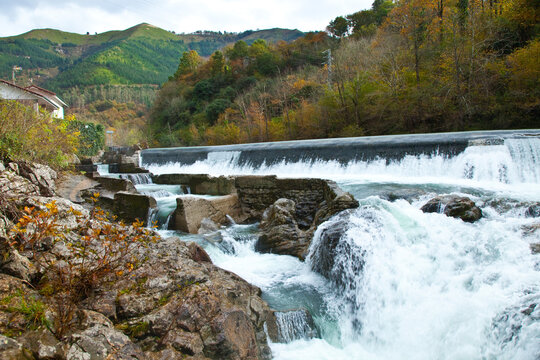 Paraje Natural Escala Salmonera de Ca&ntilde;o, R&iacute;o Sella, Ca&ntilde;o, Asturias