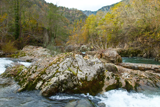 Paraje Natural Escala Salmonera de Ca&ntilde;o, R&iacute;o Sella, Ca&ntilde;o, Asturias
