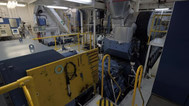 Engine with shaft generator in engine room of ship