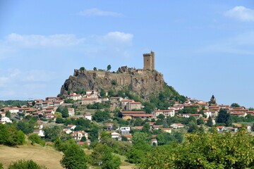 Fototapeta na wymiar La forteresse de Polignac près du Puy-en-Velay