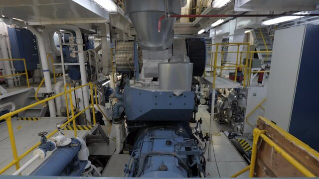Vibration on top of shaft generator and main engine of ship