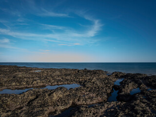 Con marea baja vista de las rocas