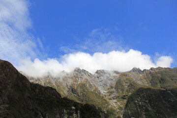 Fototapeta na wymiar 世界遺産ミルフォード・サウンドの風景(ニュージーランド)