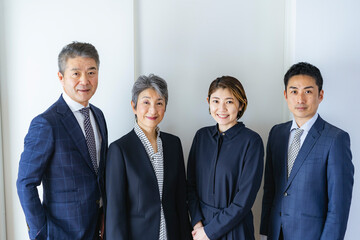 ビジネスマンとビジネスウーマン